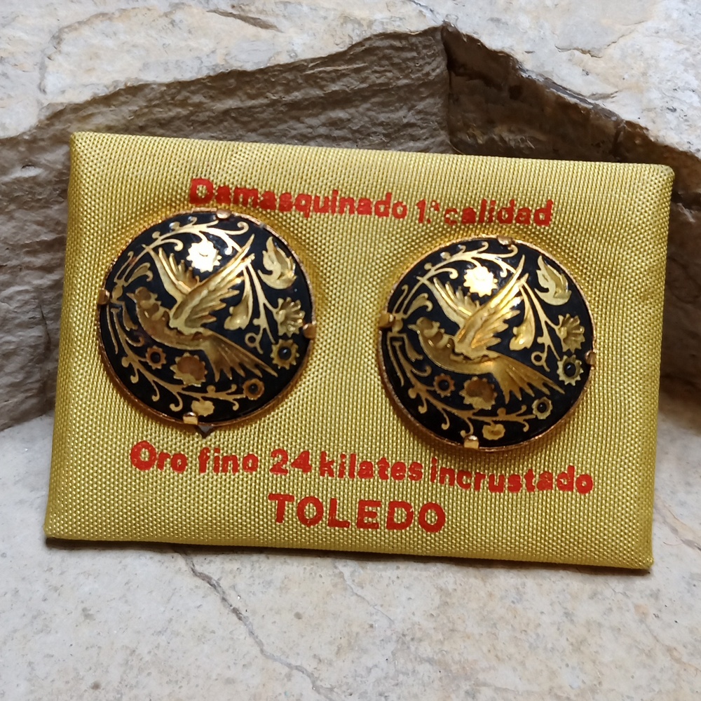 Vintage 24k Gold Plated Toledo Damascene Clip on Earrings